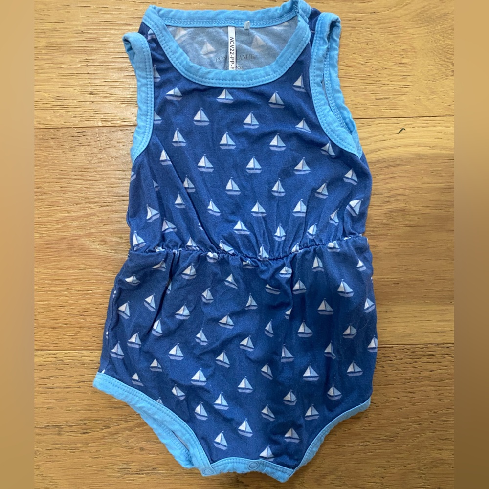 Posh Peanut Blue Sailboat Print Baby Romper with snaps 3-6m GUC